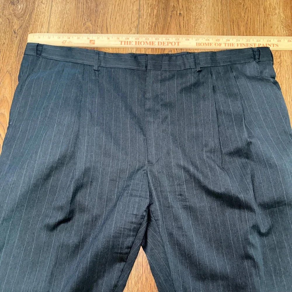 Jos A Bank Mens 50R Portly Suit Charcoal Gray Pinstripe 100% Wool 48x32 Pants